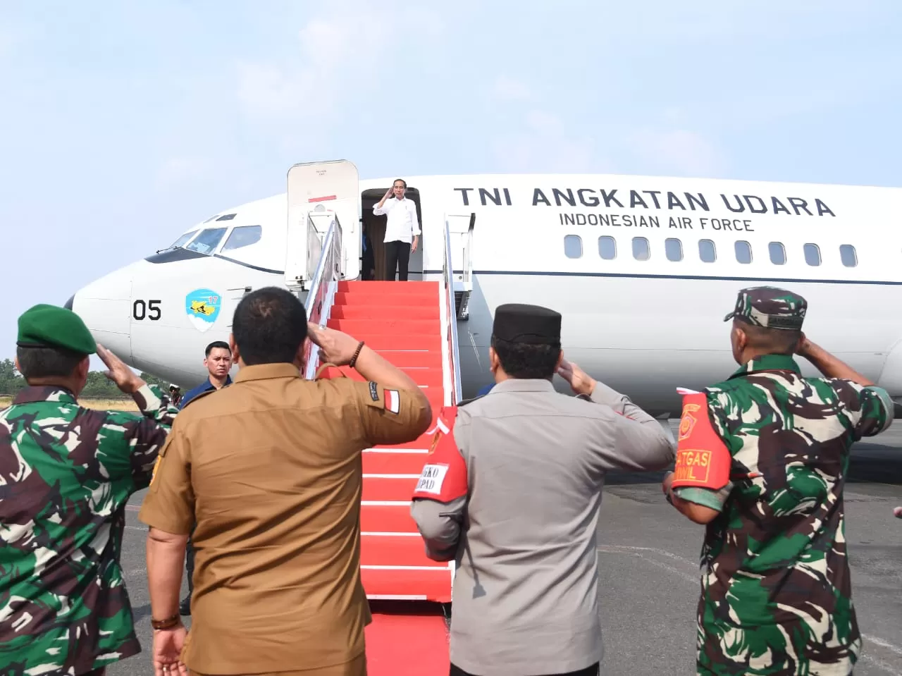 Penyambutan kepulangan Presiden Jokowi di Lampung. (Humas Polda Lampung)