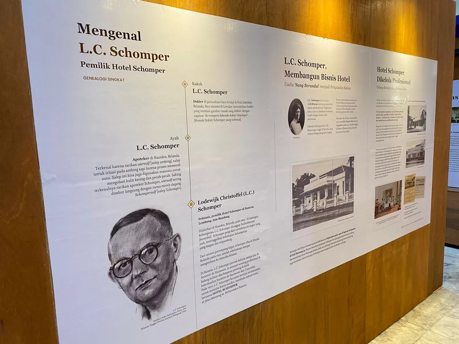 Keterangan mengenai L.C. Schomper di Pameran Jejak Memori Kisah Hotel Dari Menteng 31. (Pande / Rinus Muntu)
