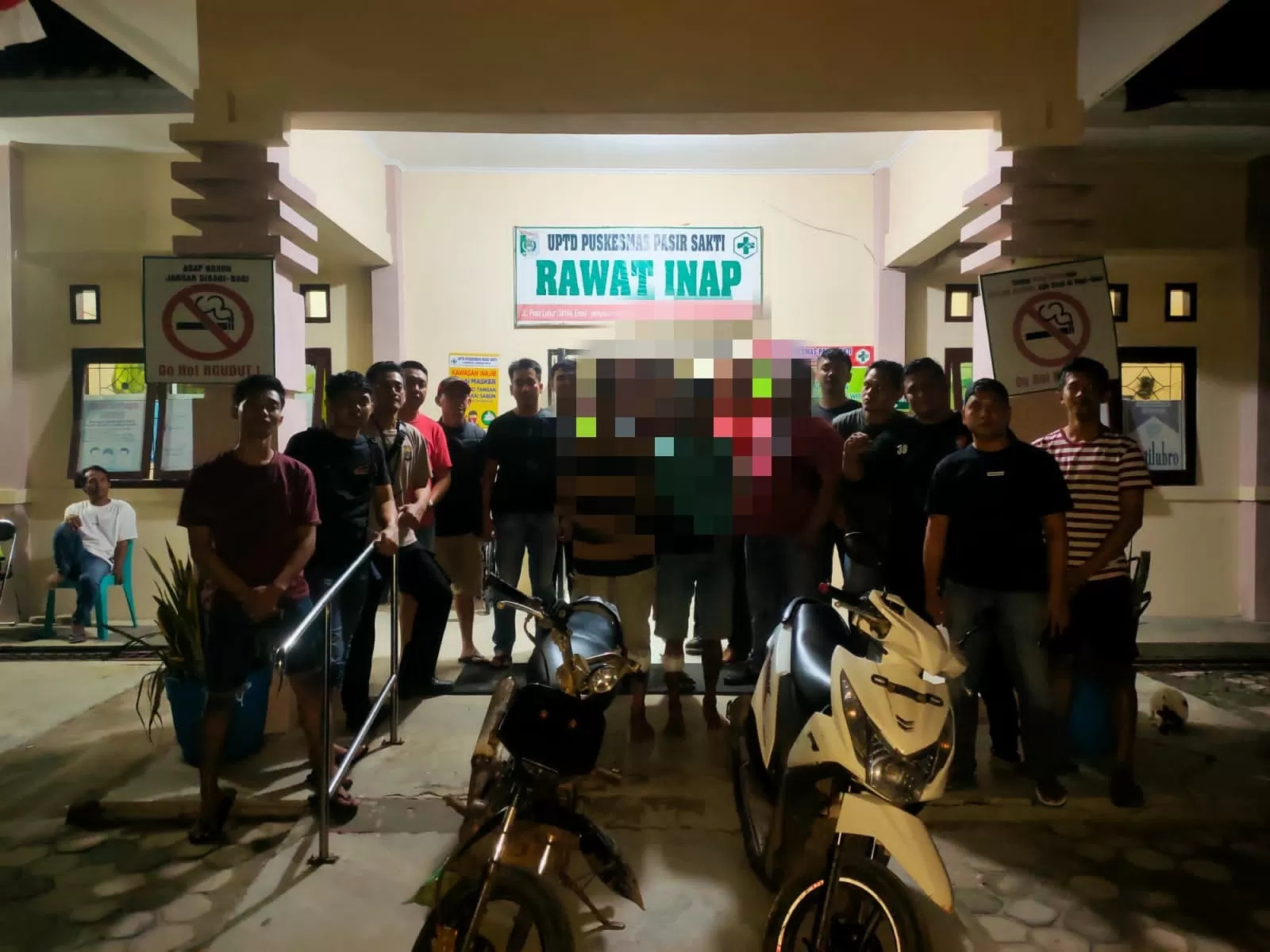 Para penegak hukum dan pelaku pencurian di Lampung. (Humas Polres Lampung Timur)