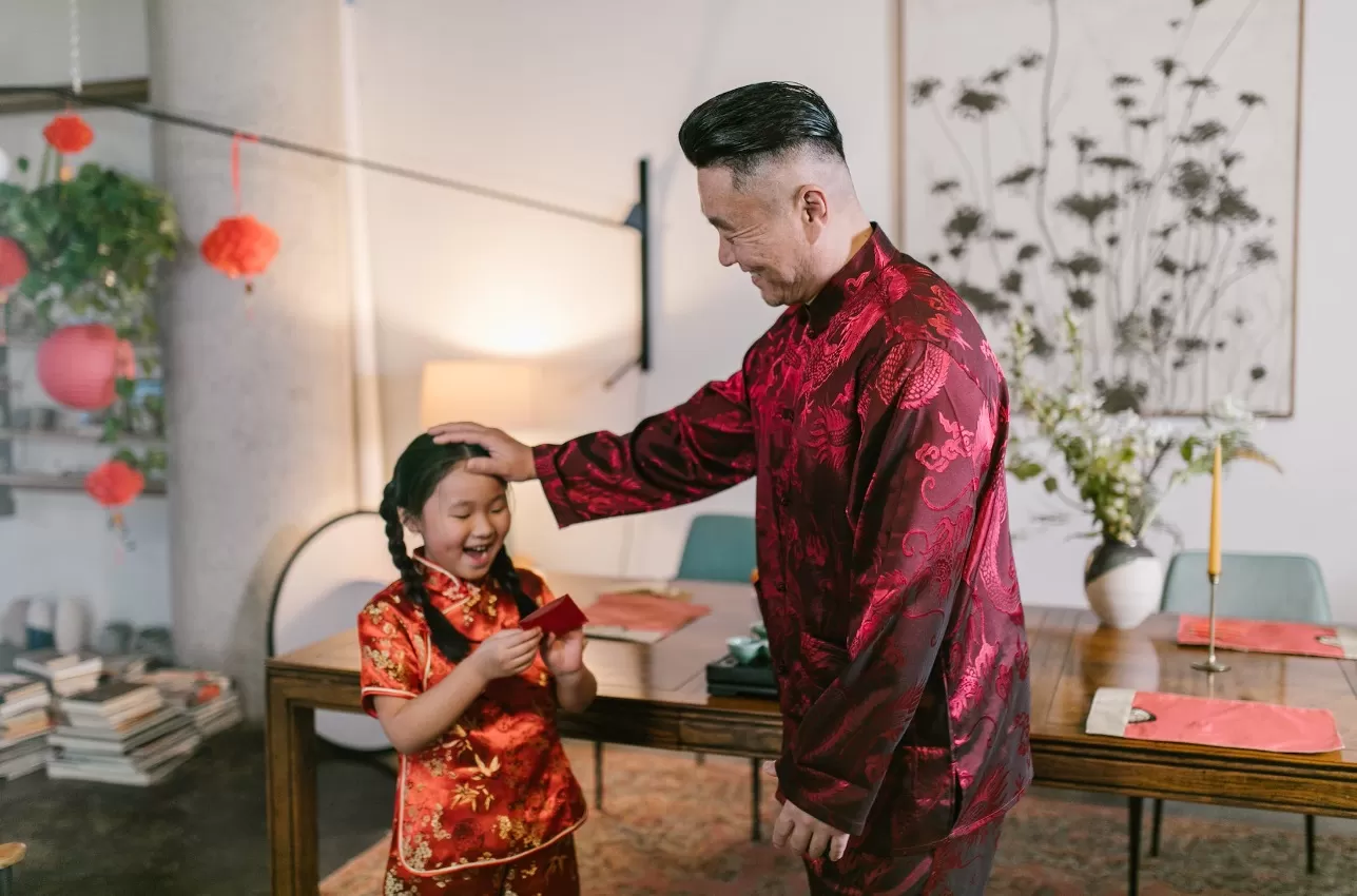 Ilustrasi masyrakat Tionghoa. (Pexels / RDNE Stock Project)