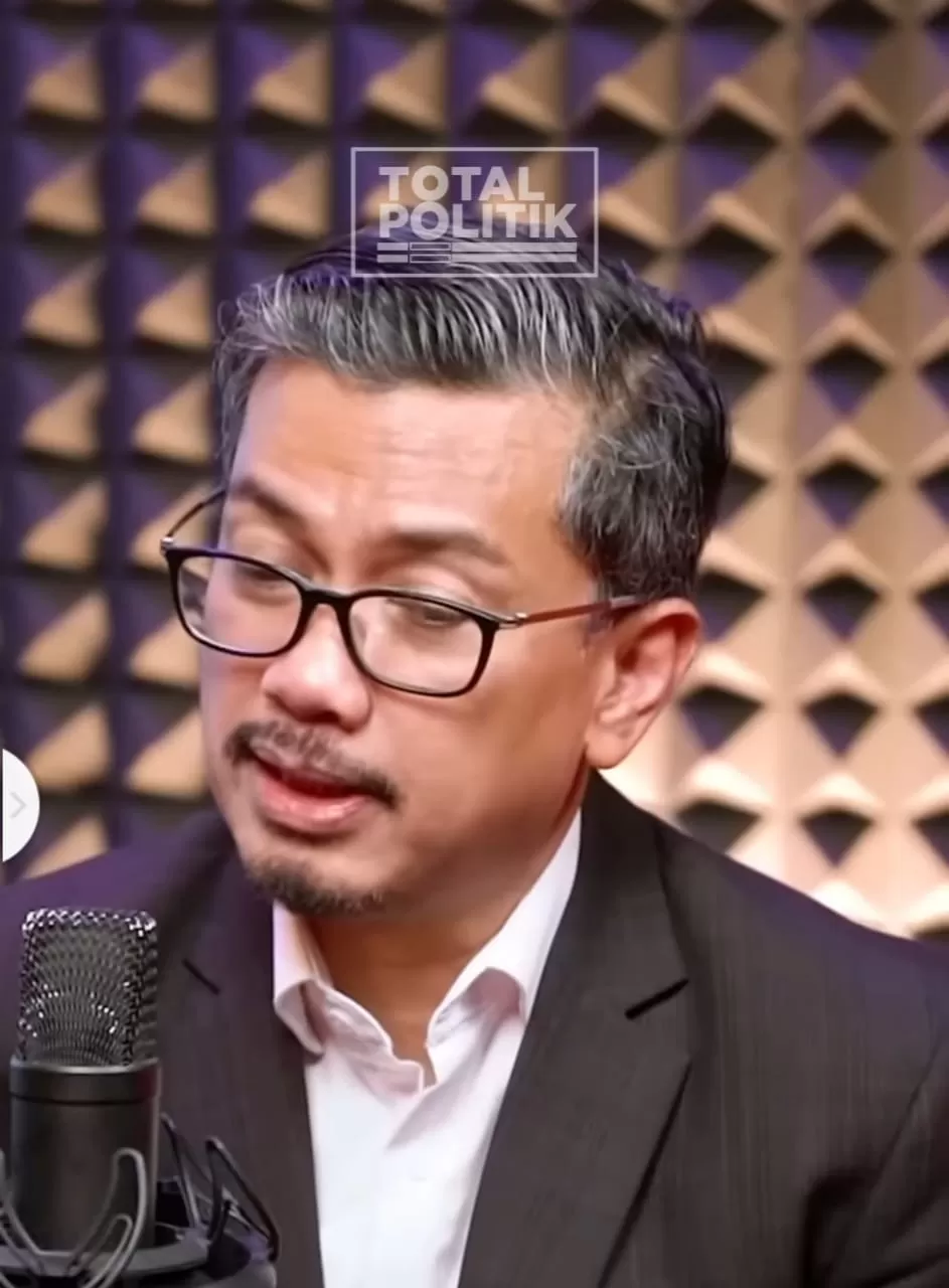 Sosiolog Sulfikar Amir di dalam podcast milik Total Politik. (Instagram / @totalpolitikcom)