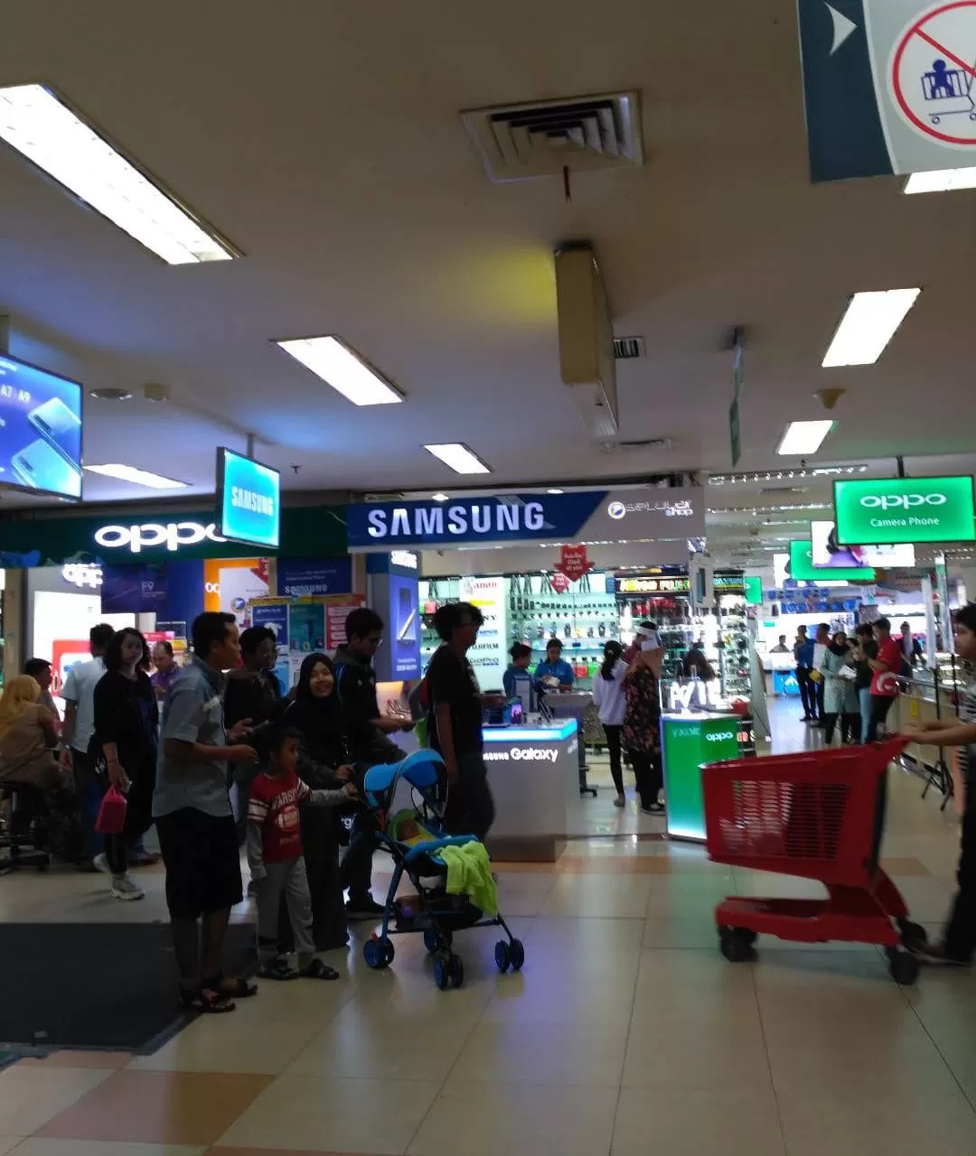Salah satu pusat perbelanjaan handphone baru maupun bekas. (Google Maps Reviewer / Teguh Karya)