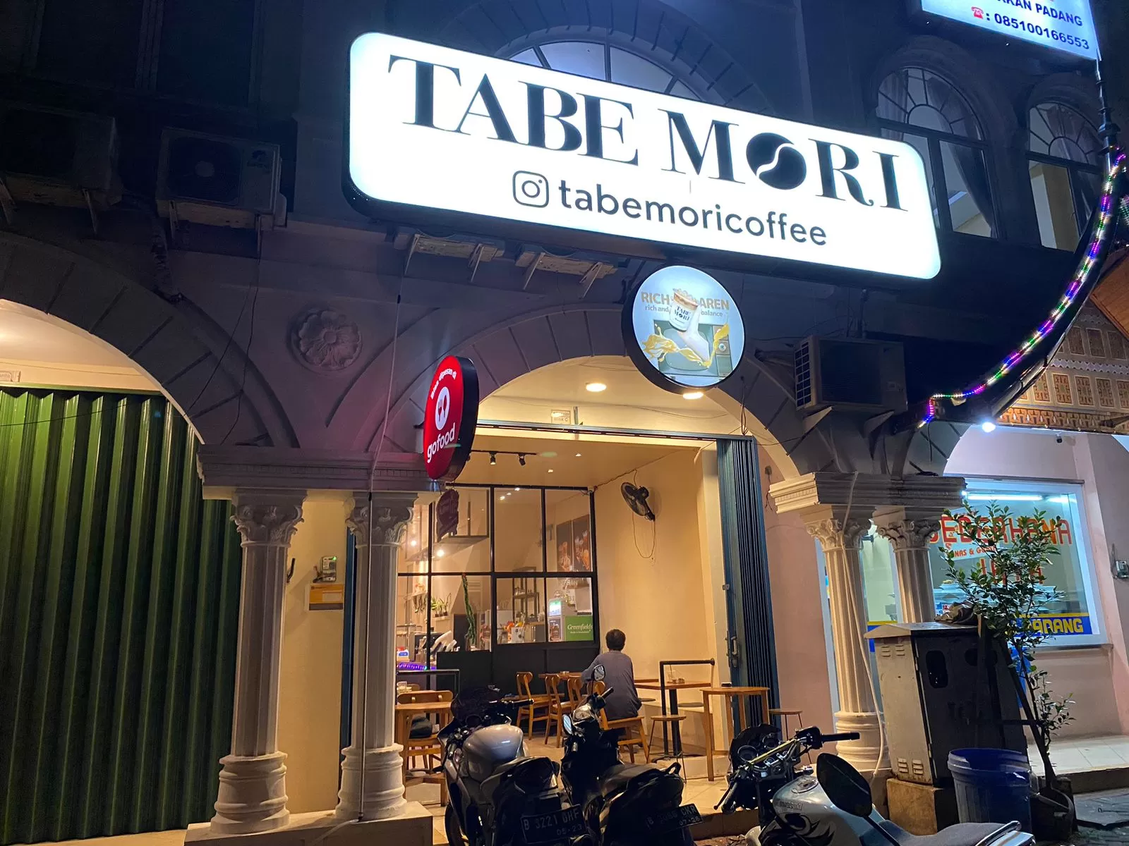 Tabe Mori Coffee yang terletak di Ruko Alicante, Gading Serpong. (Pande / Rinus Muntu)