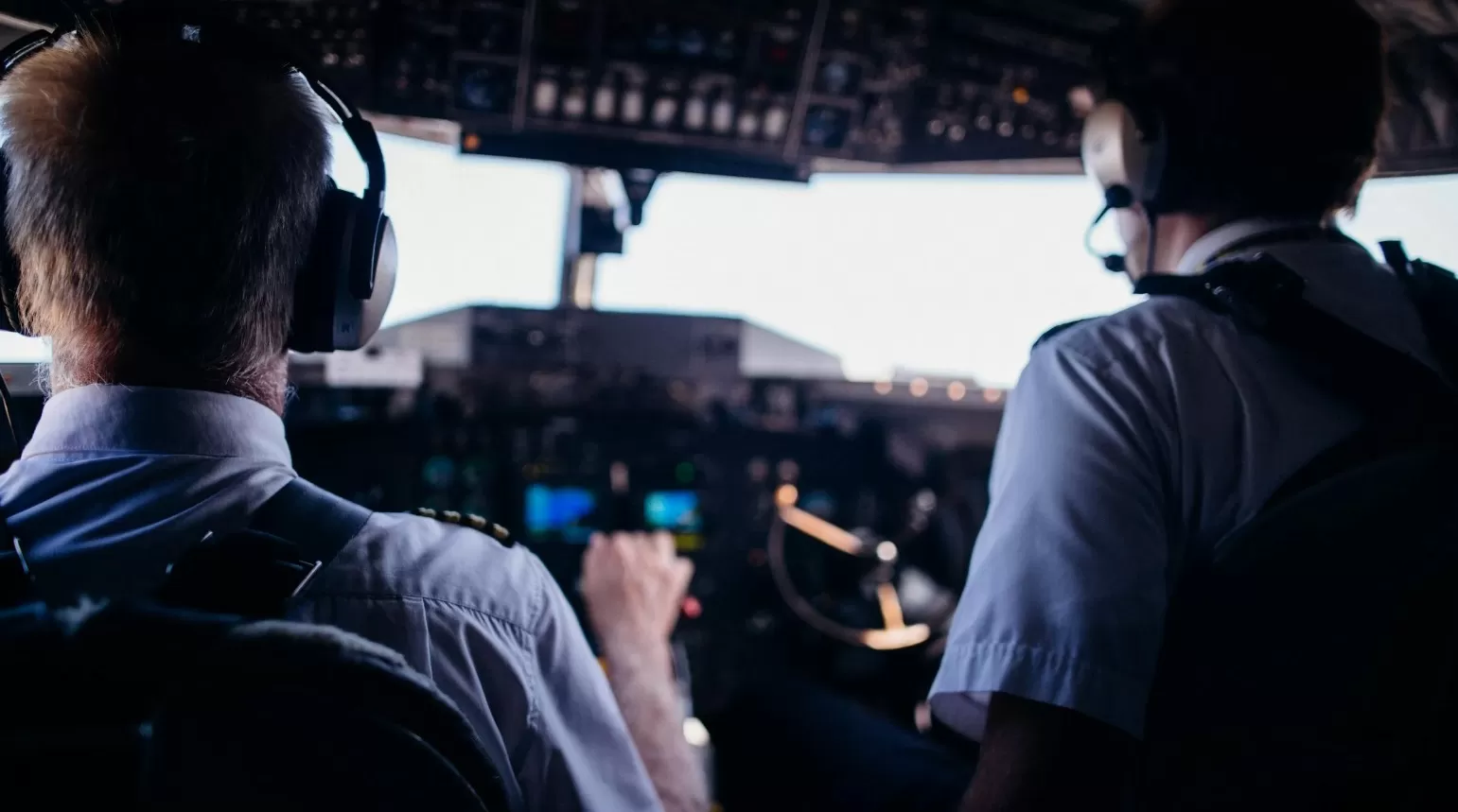 Ilustrasi pilot dan co-pilot. (Pexels / Kelly)