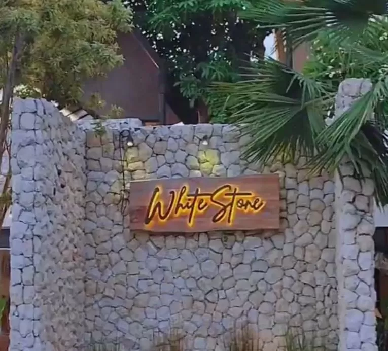 Resto White Stone yang berada di daerah Umalas, Bali Selatan. (foto: istimewa)