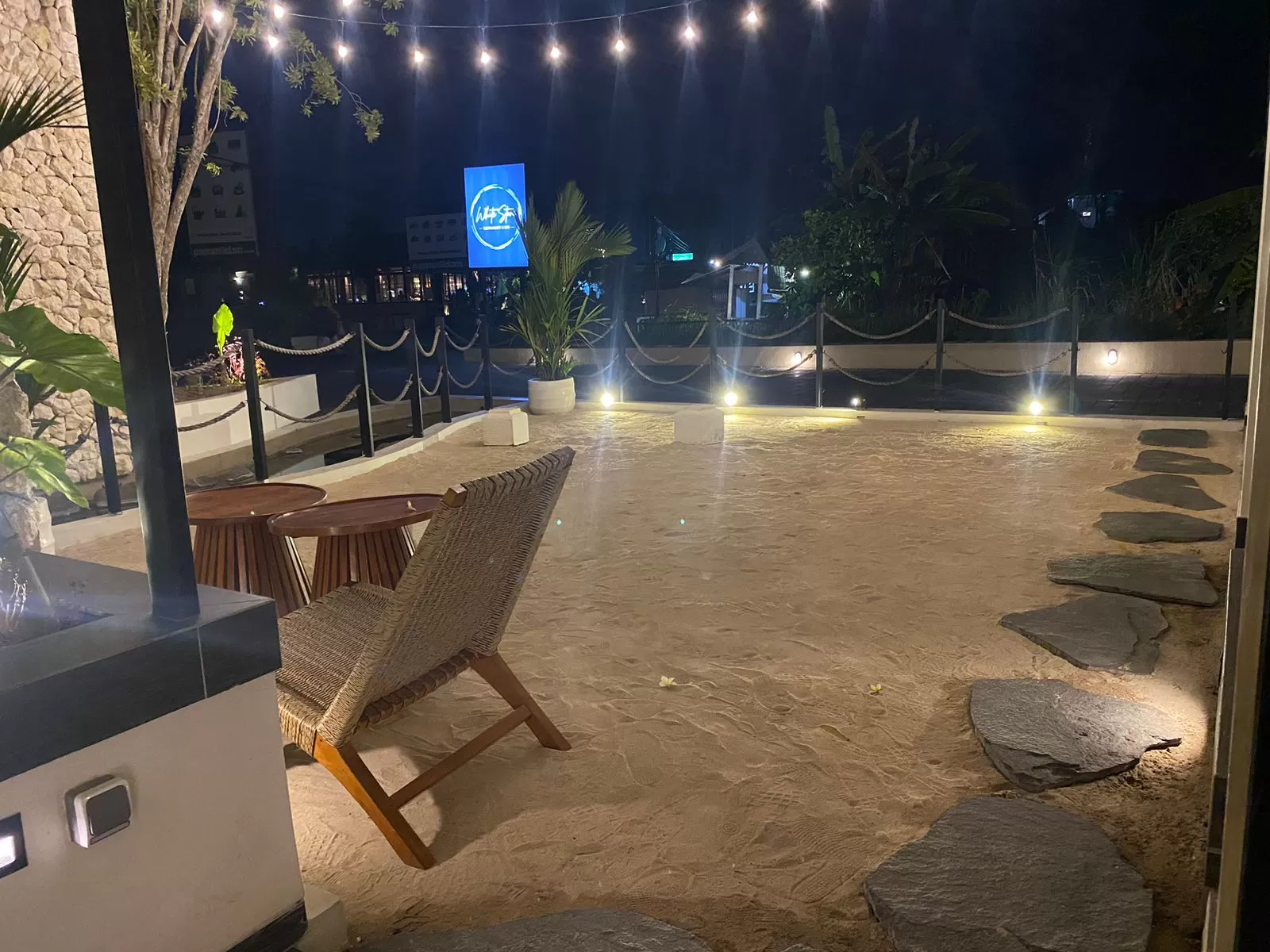 Hamparan pasir di White Stone, Umalas, Bali. (foto: istimewa)