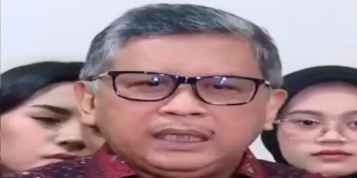 Hasto Kristiyanto memberikan pernyataan atas insiden penyitaan terhadap ponsel pribadinya oleh penyidik KPK. (Instagram / @genbanteng)