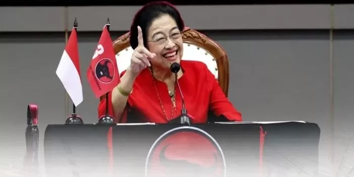 Megawati Soekarnoputri tengah berpidato di hadapan para kader partainya. (X / PDI_Perjuangan)