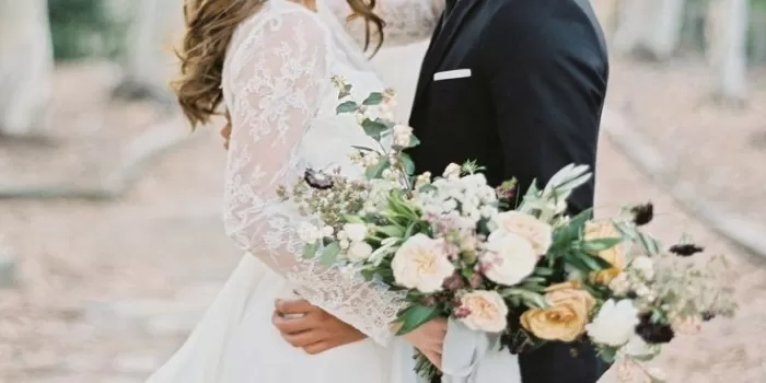 Ilustrasi pasangan yang baru menikah. (Pinterest / Once Wed)