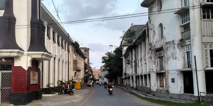 Suasana di Kota Lama Semarang. (Pinterest / ICAN DRAW)