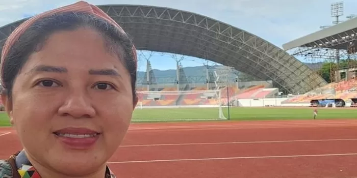 Potret Mbak Rara sang pawang hujan ternama. (Instagram / @rarapawang_cahayatarot)