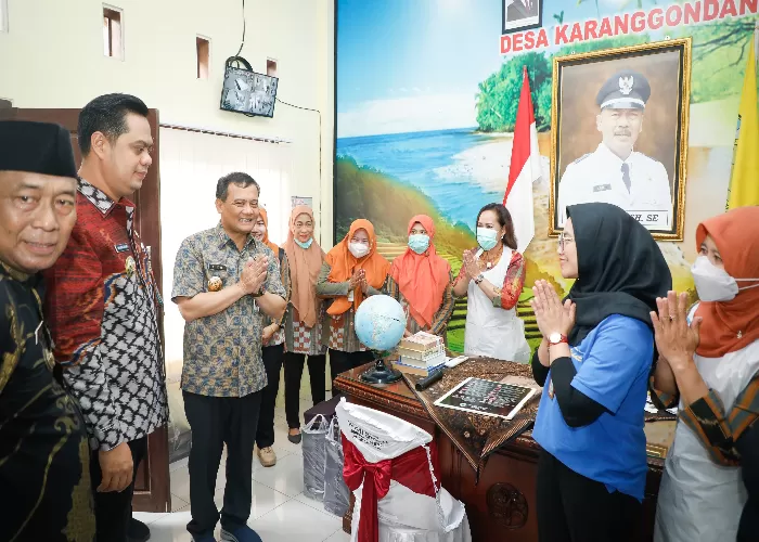 Gubernur Jateng, Ahmad Luthfi saat mengecek program spelling di Japara (Humas Pemprov Jateng)