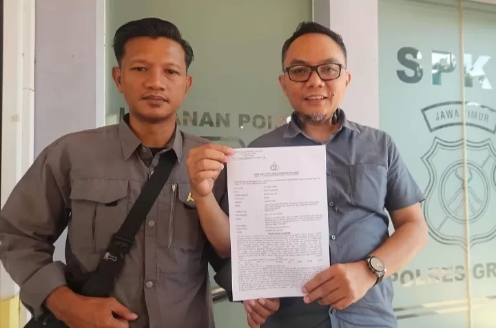 General Manager PGU, Harry Wicaksono usai melapor ke Polres Gresik (Istimewa)