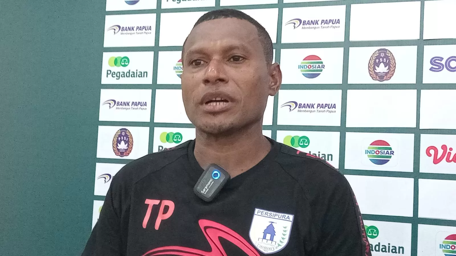 Kapten Persipura, Yustinus Pae.  (Ceposonline.com/HANS PALEN)