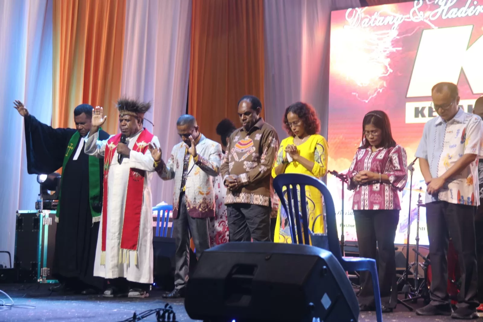 Suasana ibadah KKR yang dilaksanakan di Kampung Workwana, Gereja Katolik Santo Yakobus Rabu (31/1) (CEPOSONLINE.COM/ISTIMEWA)