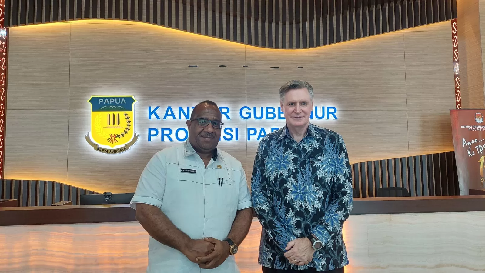 Duta Besar Selandia Baru untuk Indonesia, Kevin Jeffery Burnet, saat kunker di Kantor Gubernur Papua, Rabu (7/2/2024). (CENDERAWASIH POS/ELFIRA)