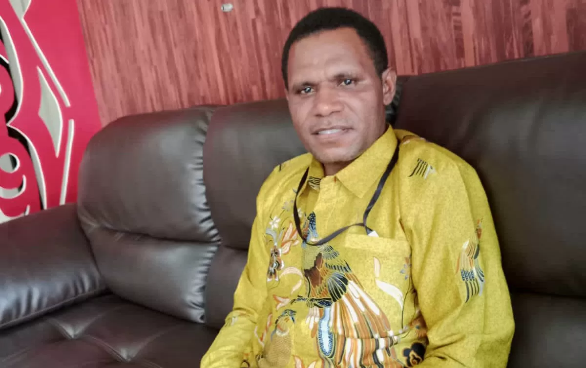 Thomas Ch. Syufy, Direktur Eksekutif Papuan Observator For Human Rights.  (Ceposonlne.com/Karel)