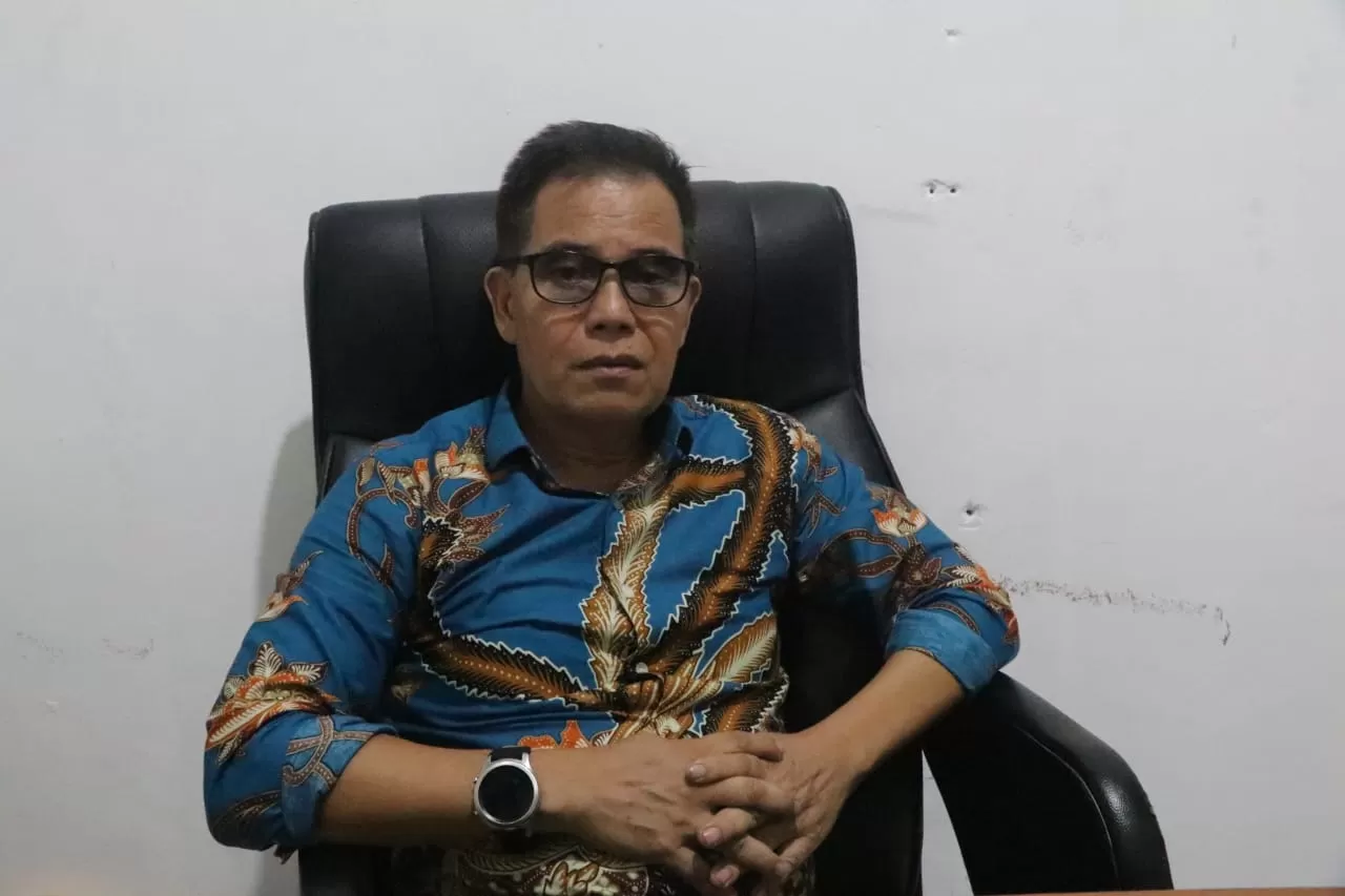 Kepala Dinas Pendidikan Keerom, Stenly Moningka.  (Ceposonline.com/Mustakim Ali)