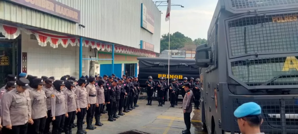 Polda Papua Kerahkan ratusan personel untuk antisipasi aksi demo di sejumlah tempat di Kota Jayapura, Kamis (15/8/2024). (Ceposonline.com/Jimi)