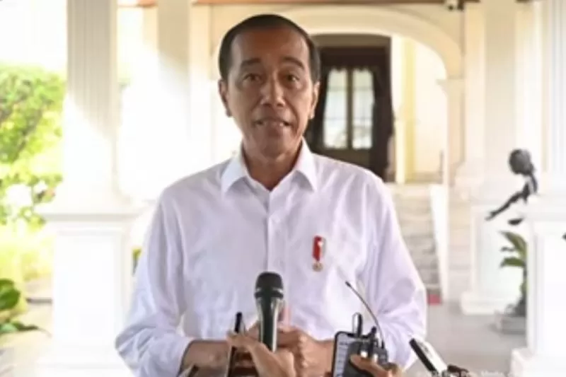Tangkapan layar - Presiden Joko Widodo memberi keterangan pers soal putusan MK dan DPR RI mengenai syarat calon kepala daerah dipantau dari kanal YouTube Sekretariat Presiden di Jakarta, Rabu (21/8) (antara)