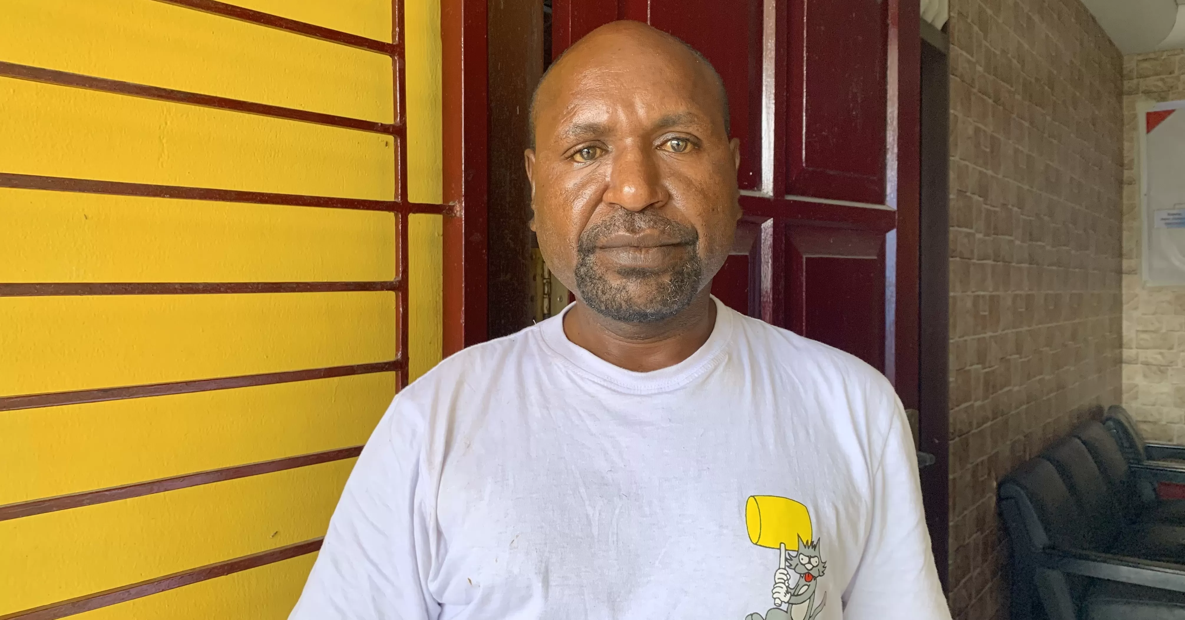 Tokoh Intelektual dari Kabupaten Intan Jaya, Joni Kobogau. (Foto: Cendrawasih Pos/Moh. Wahyu Welerubun).   