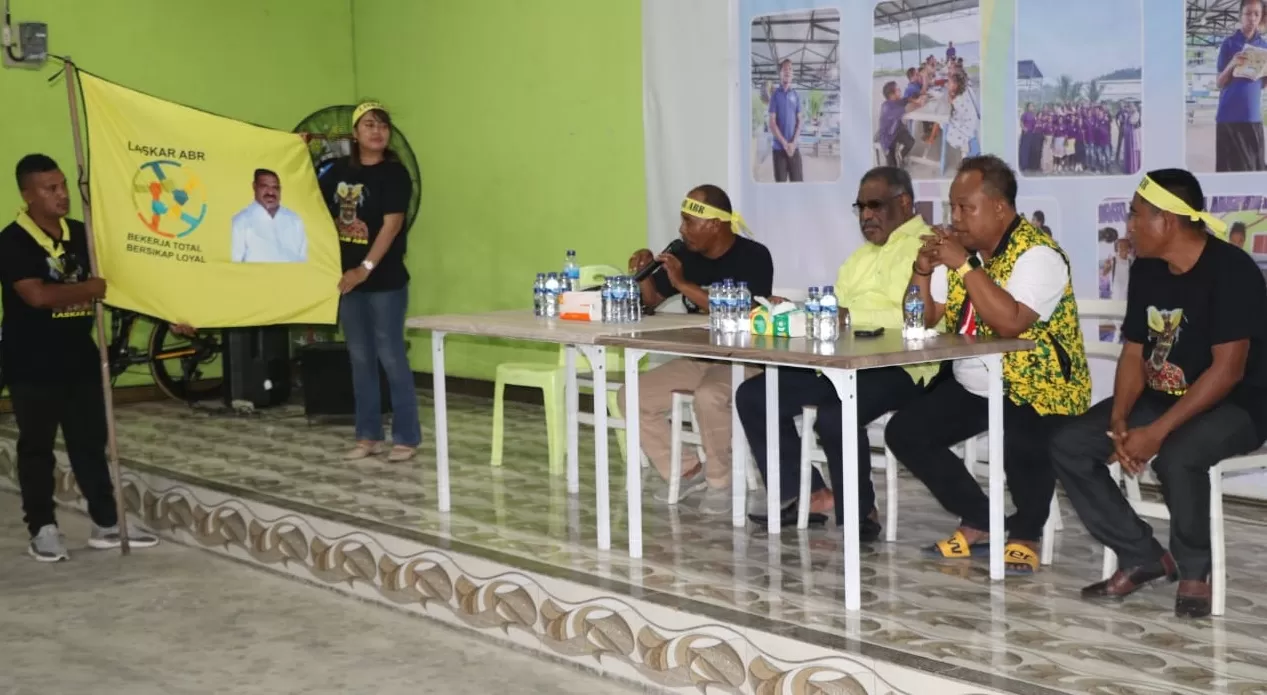 Pengukuhan Laskar ABR di di Kotaraja Abepura, Minggu (15/09/2024). (CEPOSONLINE.COM/Mustakim Ali)