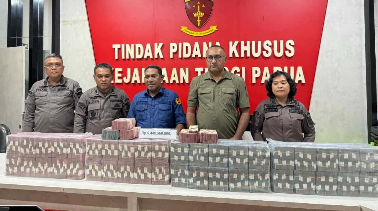 Press release penyidikan kasus dugaan korupsi anggaran PON Papua. Kejati Papua sita Rp 6 miliar lebih. (HUMAS KEJATI PAPUA)