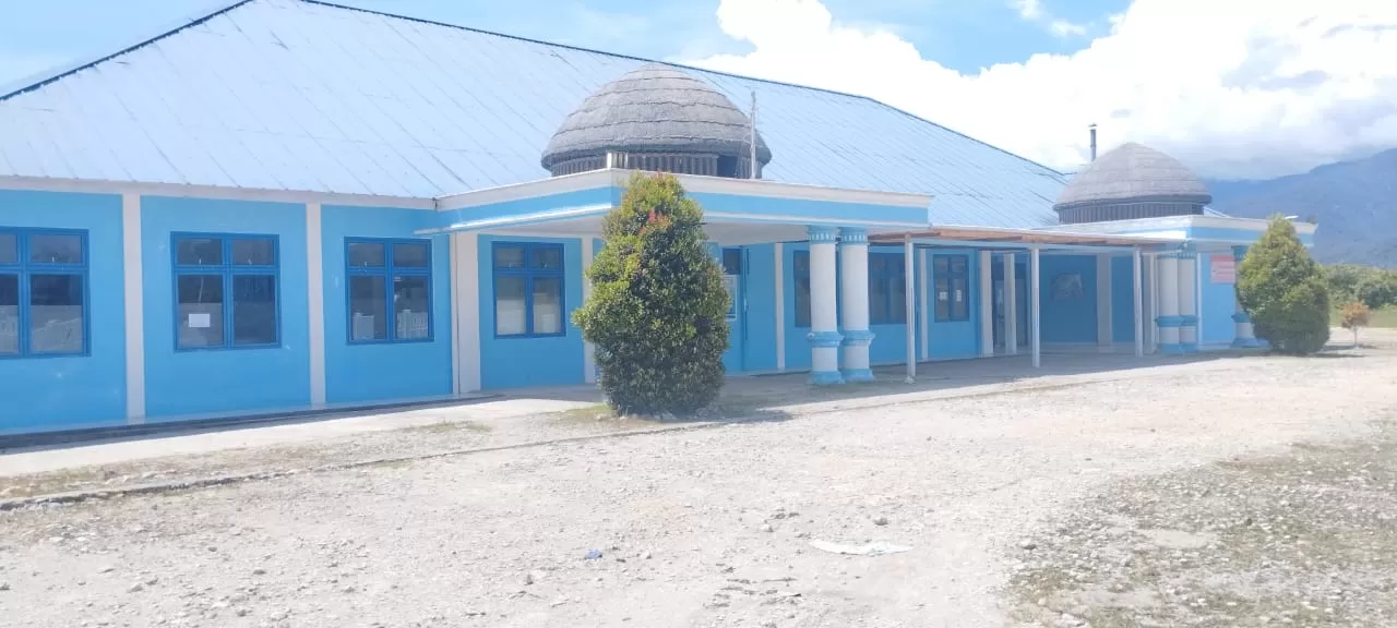 Kondisi RSUD Lukas Enembe, Kabupaten Mamberamo Tengah usai terjadinya dugaan penganiayaan yang dilakukan salah satu pejabat di Pemda setempat, Rabu (6/11/2024). (Dinkes Mamteng for Cepos)
