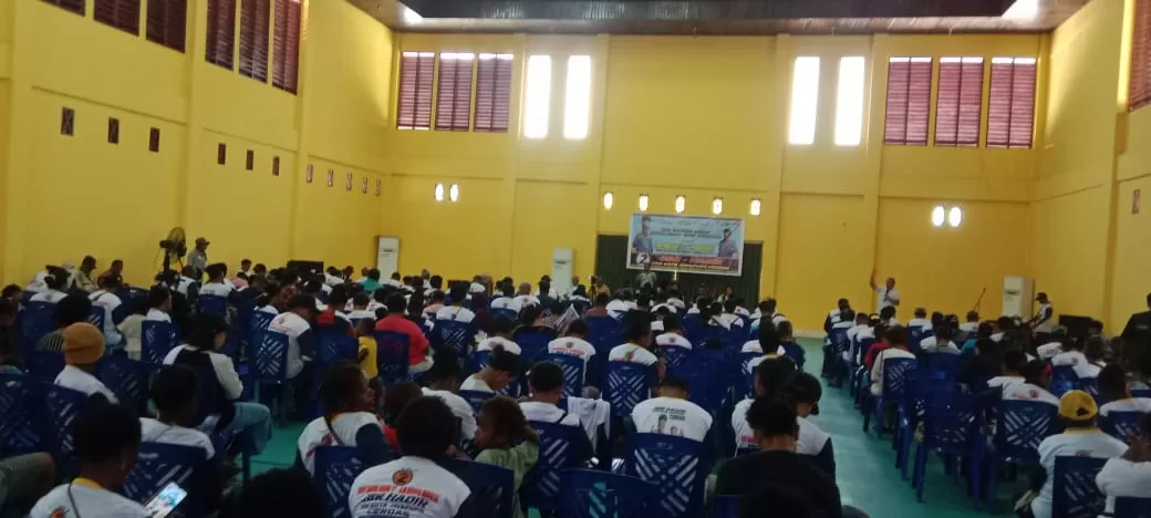 Nampak massa yang hadir dalam giat Kampanye Paslon Jhony Banua Rouw-Darwis Massi di Gedung UPTD Pemuda dan Olahraga Provinsi Papua. (Foto: Bawaslu Kota Jayapura)