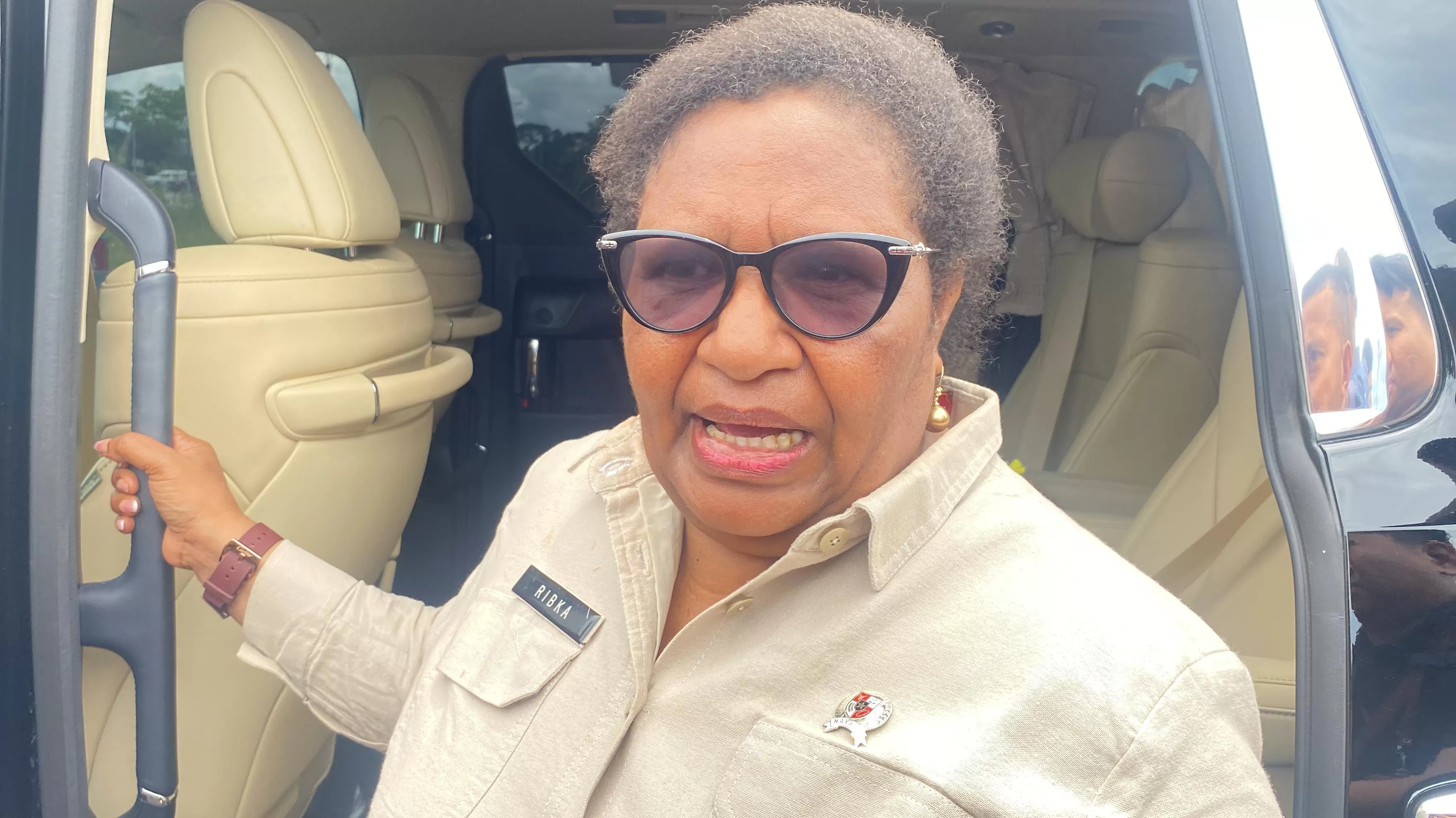 Wakil Menteri Dalam Negeri Republik Indonesia, Ribka Haluk saat memberikan keterangan kepada pers.&nbsp;(CENDERAWASIH POS/Theresia F. Tekege)