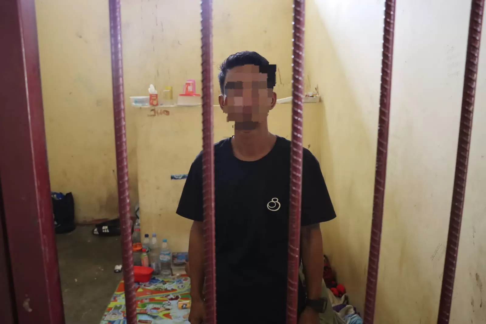 Terduga pelaku saat diamankan Polres Keerom, Minggu (09/02/2025). Humas polres Keerom