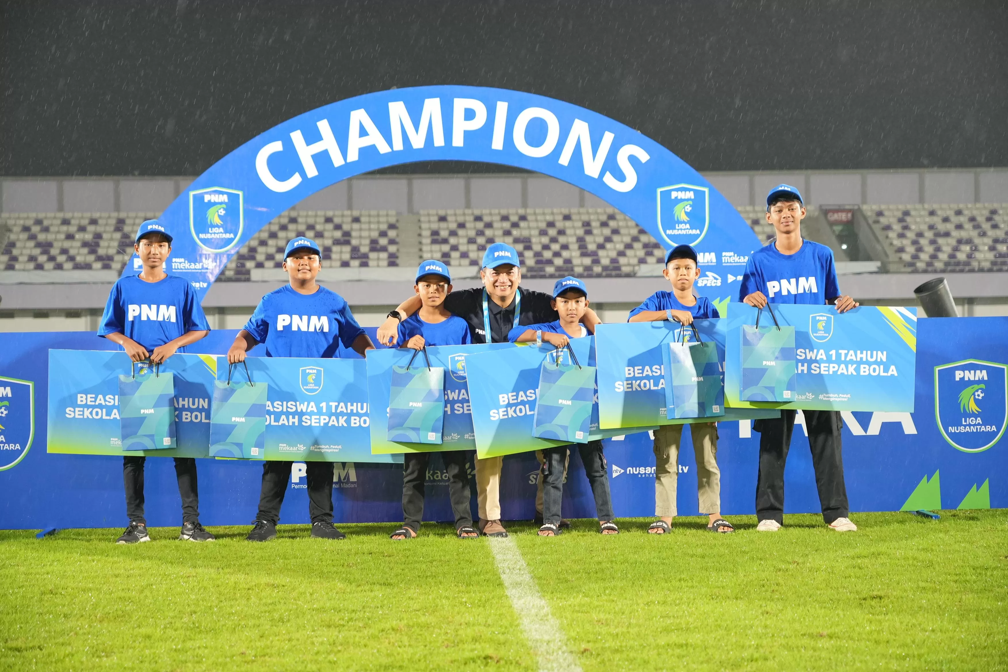 PT Permodalan Nasional Madani (PNM) terus menunjukkan komitmennya dalam mendukung perkembangan sepak bola Indonesia. (PNM)