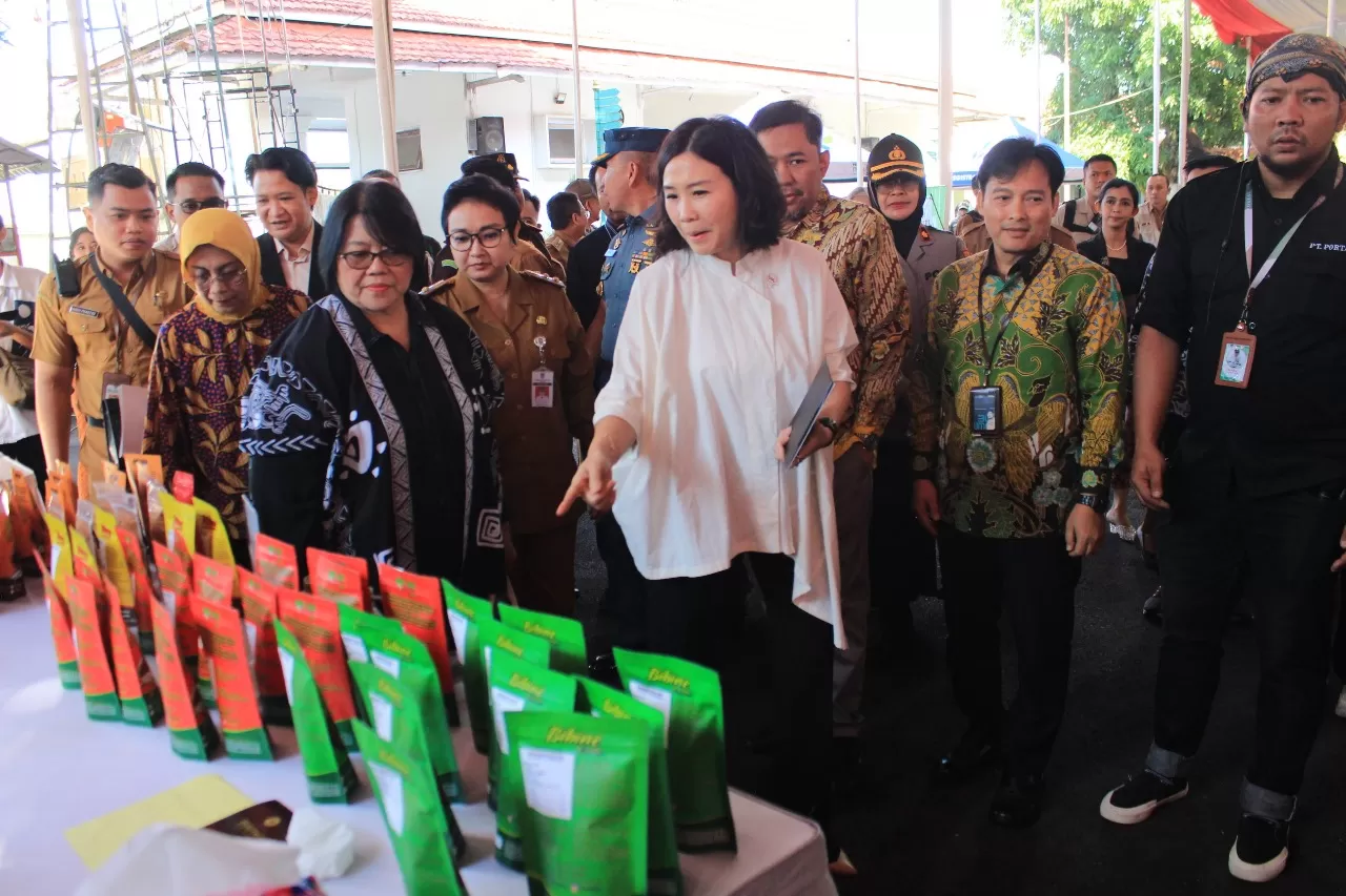 Wakil Menteri Pemberdayaan Perempuan dan Perlindungan Anak (PPPA) Veronica Tan, di kegiatan pelatihan pengembangan kapasitas usaha yang digelar oleh PNM. (PNM)