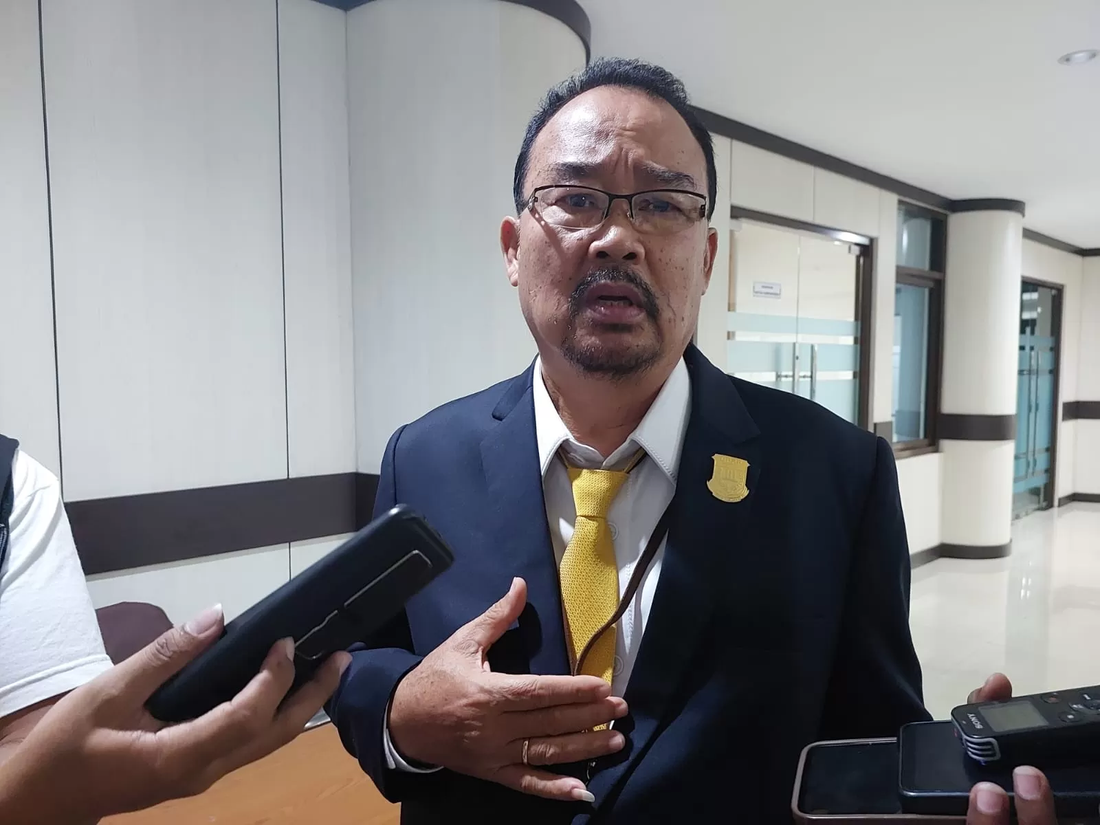 Tan Wie Long, Anggota DPRP Dapil Mambermao Raya. (CEPOSONLINE.COM/KAREL)