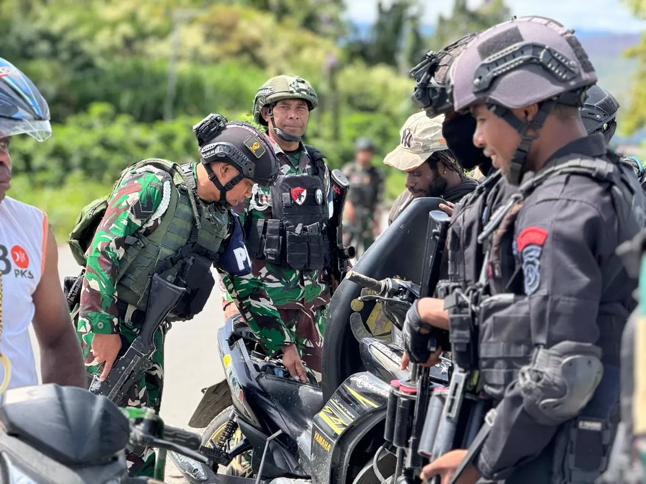 Razia yang dilakukan aparat gabungan TNI/Polri di setiap Pintu masuk Kota Wamena.