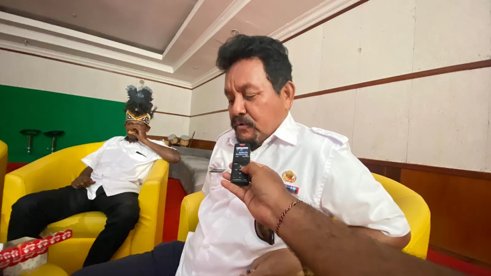 Kepala Dinas Pariwisata Biak Numfor, Onny Dangeubun. (CENDERAWASIH POS/ISMAIL)