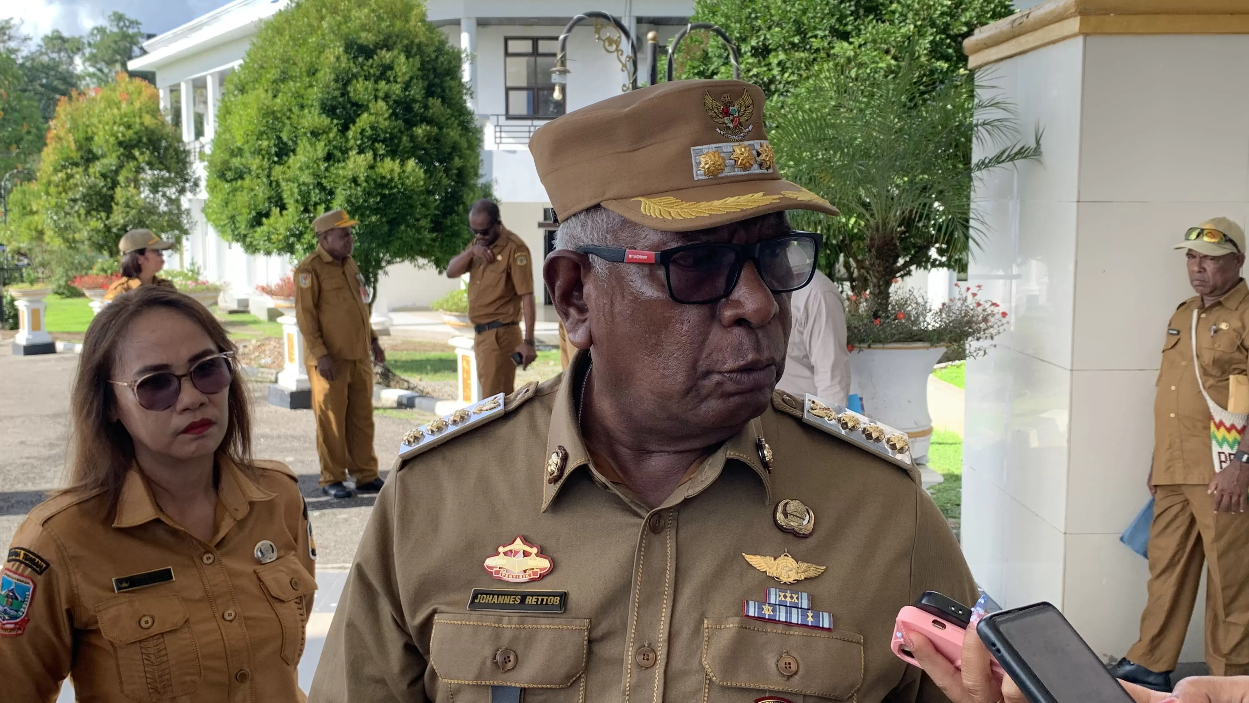 Bupati Mimika Johannes Rettob bicara soal APBD Perubahan 2025. (CENDERAWASIH POS/WAHYU WELERUBUN)