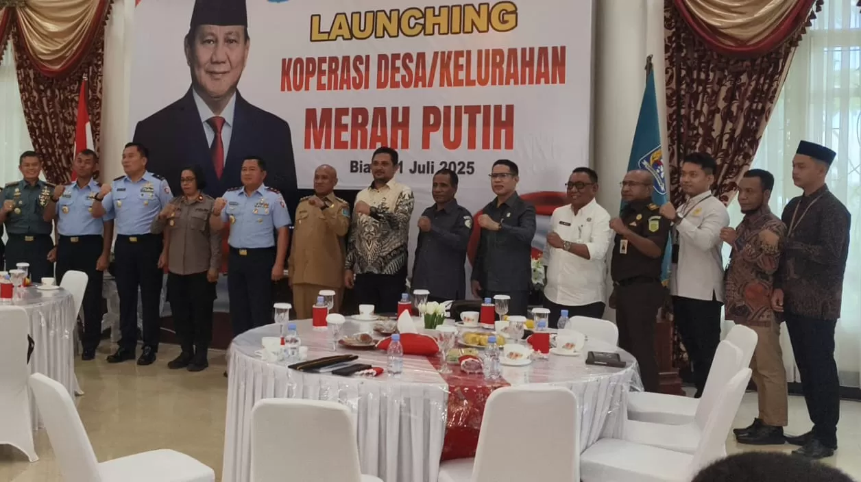 Pertemuan Pemerintah Daerah dan unsur Forkompimda bersama penyelenggara dan pengawas Pilkada PSU Pilgub Papua, Selasa (22/7). (CENDERAWASIH POS/ISMAIL)