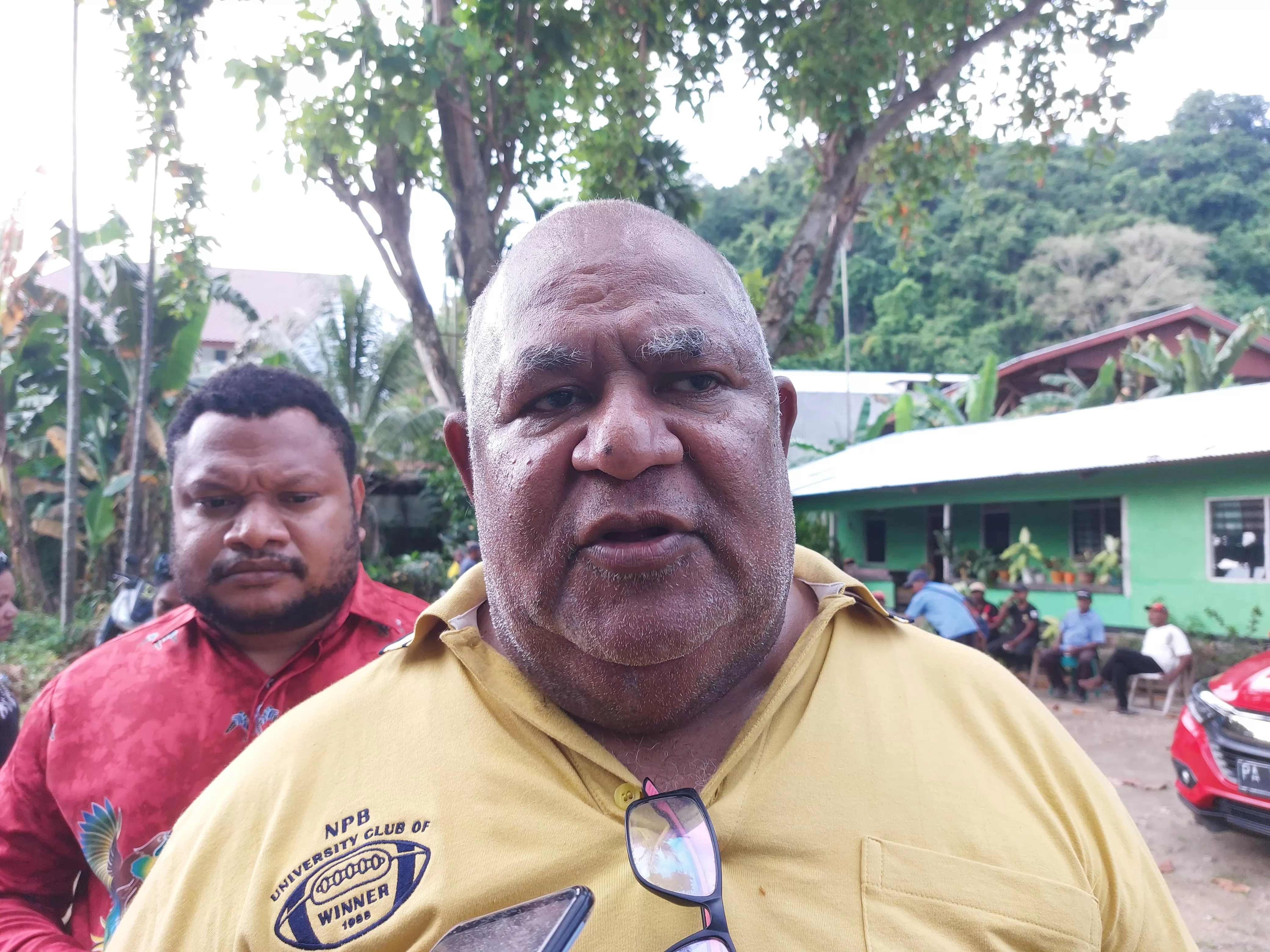 Plt Sekda Kota Jayapura, Evert Merauje. (CEPOSONLINE.COM/HANS PALEN)