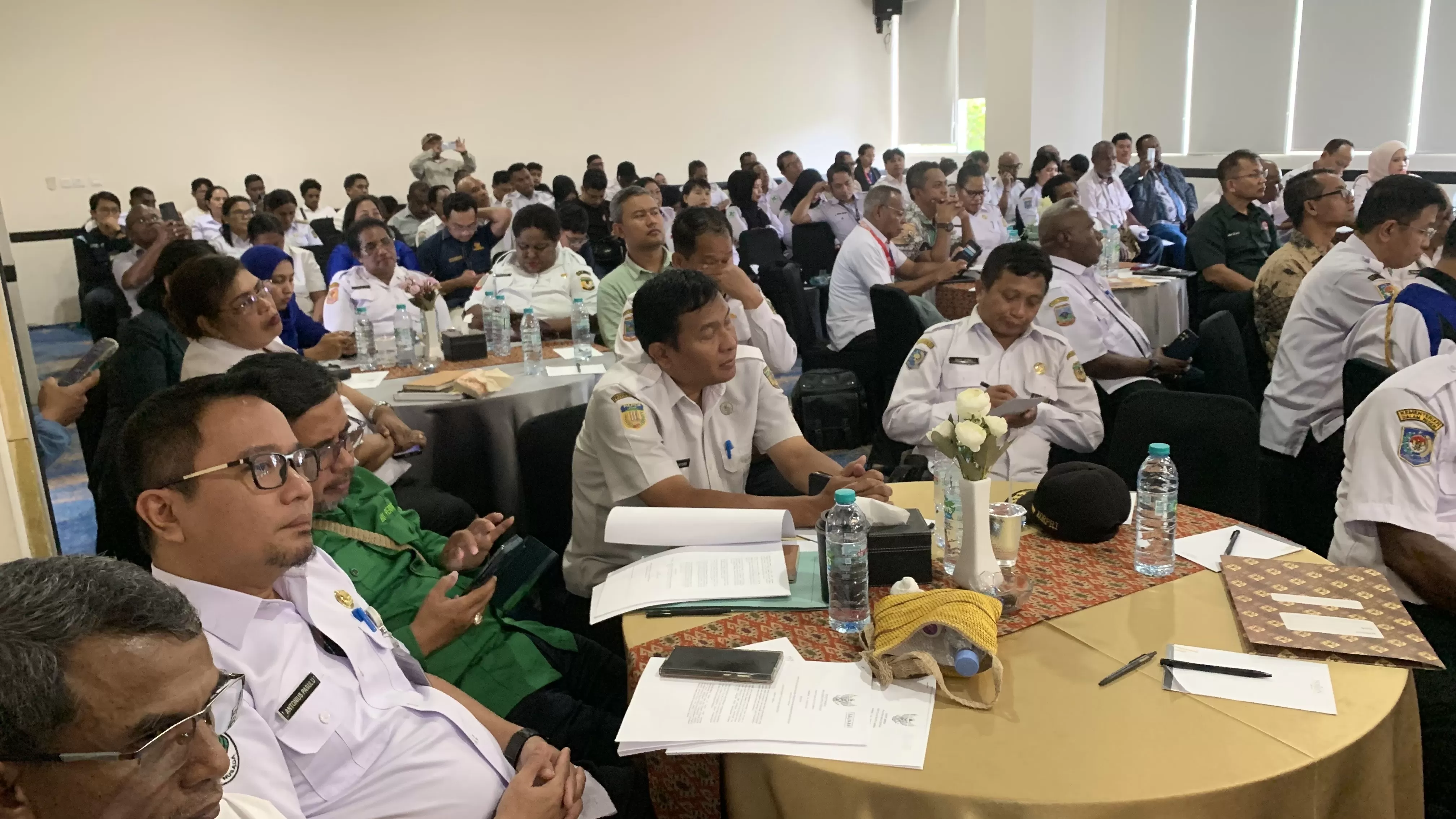 Suasana pelaksanaan Rapat dewan Smart City di ballroom Hotel Horison Ultima Timika, Rabu, 13 Agustus 2025, (Foto: Cenderawasih Pos/Moh. Wahyu Welerubun).  