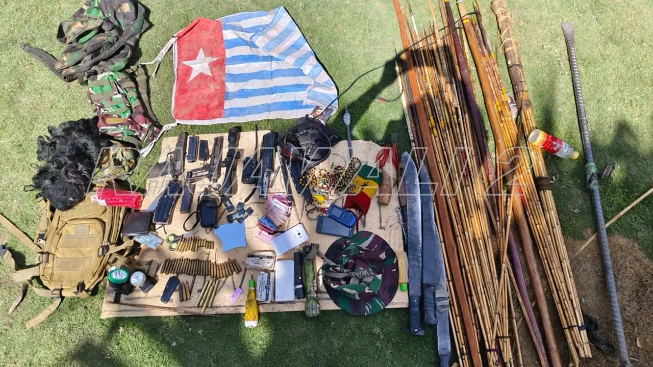 Barang bukti yang diamankan dari Anggota OPM yang berhasil dilumpuhkan Koops Habema beberapa waktu terakhir. (CEPOSONLINE.COM/Koops Habema)