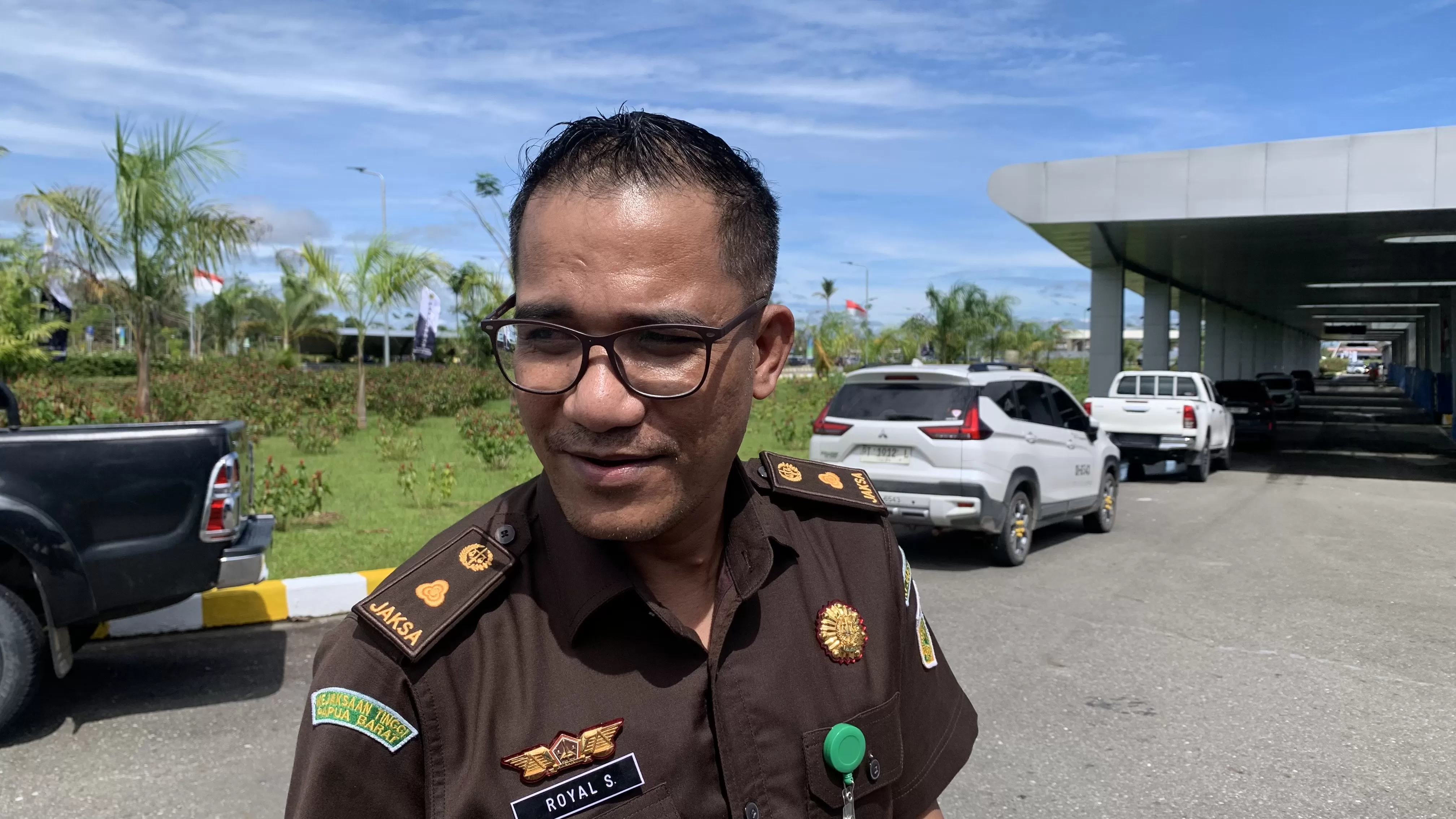 Kasi Intelijen Kejari Mimika, Royal Sihotang. (CENDERAWASIH POS/WAHYU WELERUBUN)