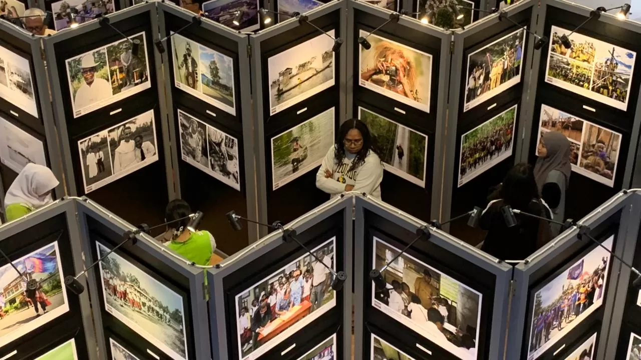 Mimika Photo Ekshibition 2025. (Cenderawasih Pos/Moh. Wahyu Welerubun).
