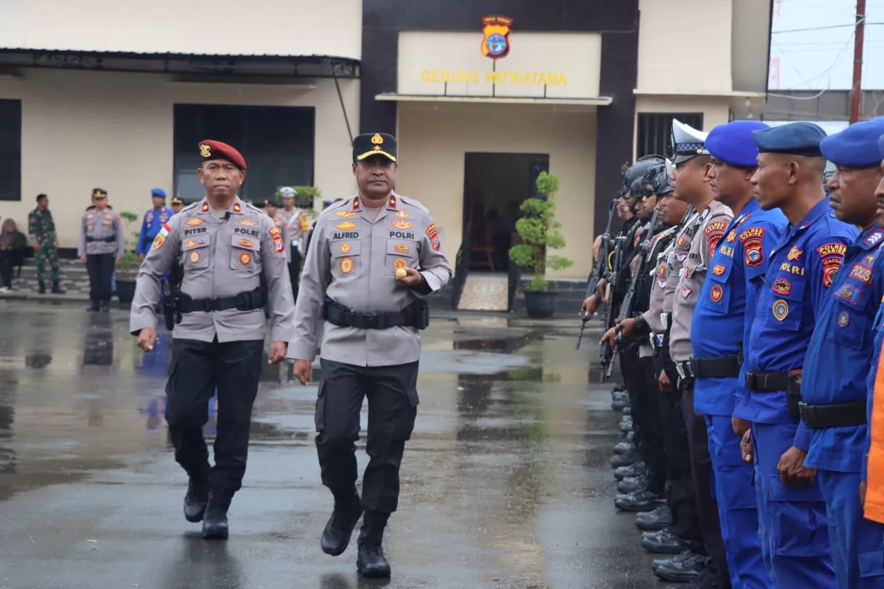  Suasana Apel Tanggap darurat bencana di halaman Polres Nabire, Rabu, (5/11/2025). (CEPOSONLINE.COM/THERESIA F. TEKEGE)
