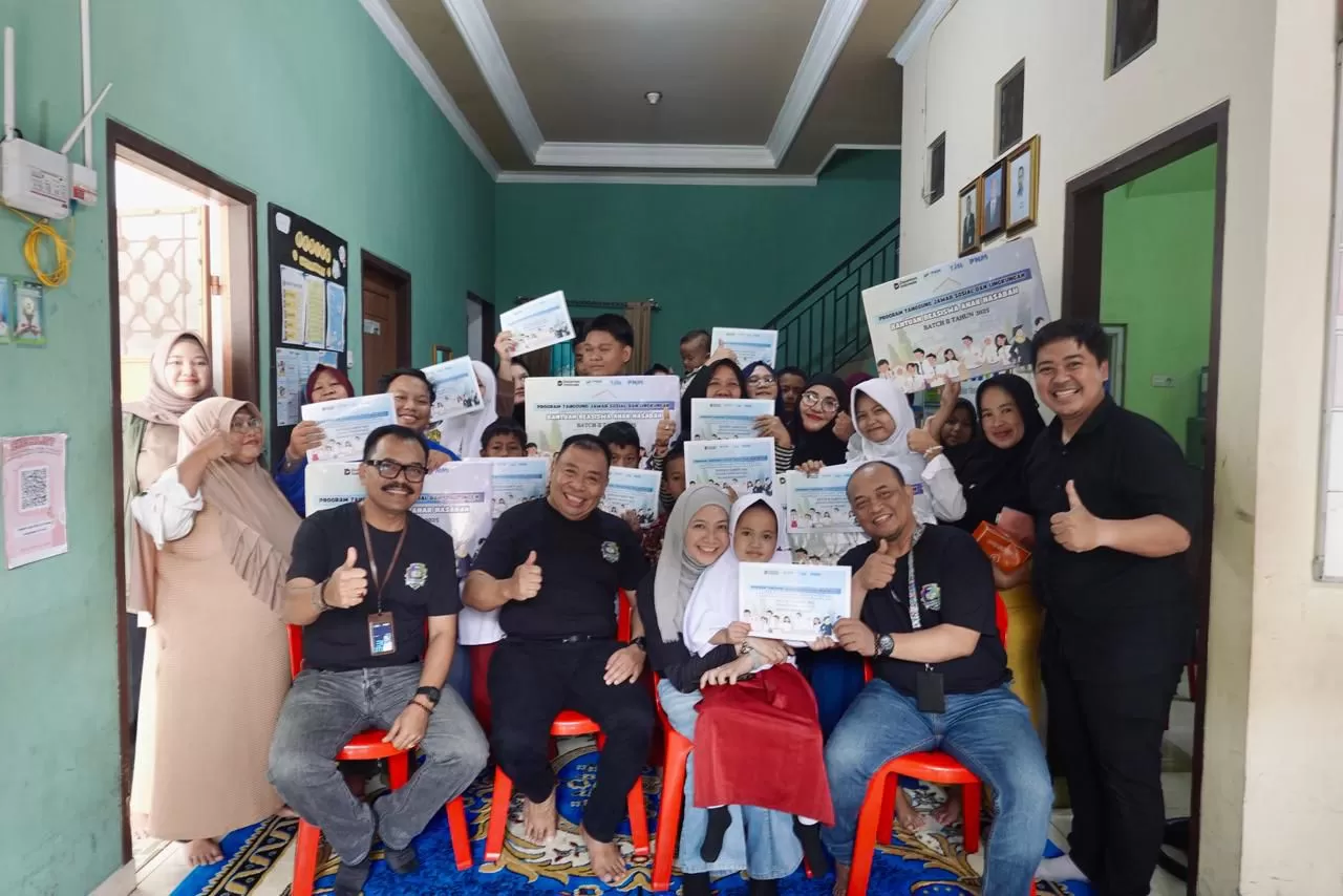 PNM Salurkan Beasiswa untuk Masa Depan Pendidikan Anak Nasabah&nbsp;(PNM)