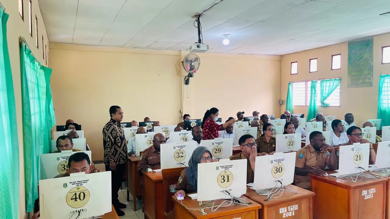 Pelaksnanaan ujian kenaikan pangkat atau ujian penyesuaian Ijazah yang dilakukan BKPSDM Terhadap 125 ASN dari Pemprov Papua Pegunungan dan 8 Kabupaten wilayah cakupan di SMK Yapis Wamena. 