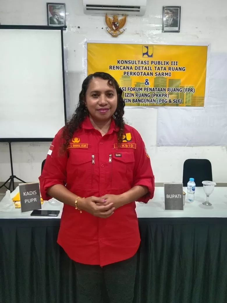 Kepala Bidang Tata Ruang Dinas PUPR Kabupaten Sarmi, Noni Siahaya, Rabu (10/11/2025). (Ceposonline.com/Vicky Ambani).