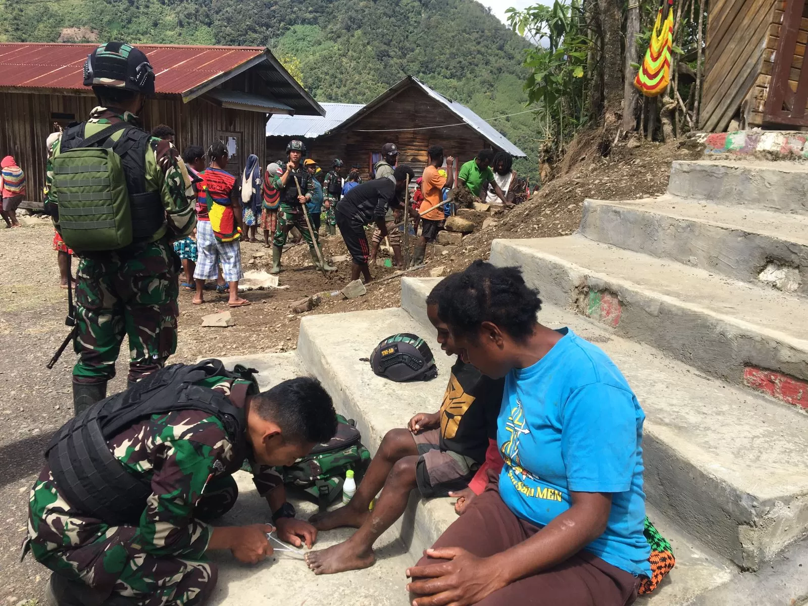 Bakti TNI - Yonif 310/KK di wilayah Papua (M Afnan)