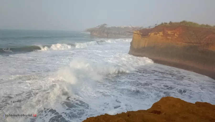 BMKG potensi gelombang tinggi laut hingga 4 meter  (Rudi Imelda - TatarMedia.ID)