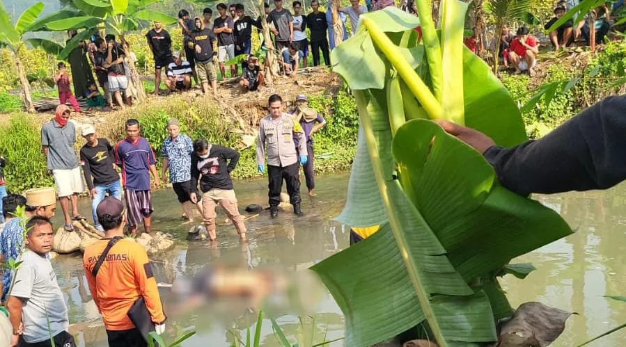 Temu Mayat Lelaki di Sungai Citepus Palabuhanratu  (M Afnan)